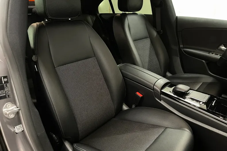 Mercedes-Benz CLA 200 (Clasa CLA) din 2020 cu 101.005 km - oferta MER247670 - foto 9