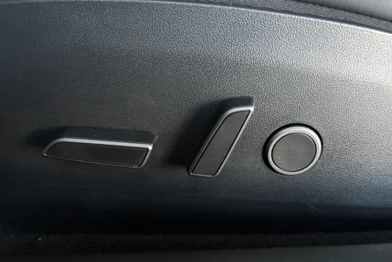 Tesla Model 3 din 2023 cu 98.000 km - oferta TES247671 - foto 24