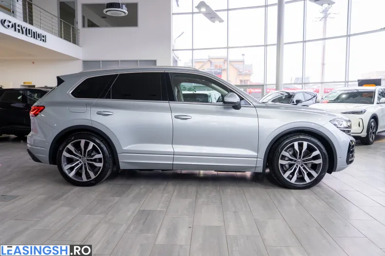 Volkswagen Touareg din 2024 cu 71.125 km - oferta VOL247681 - foto 12