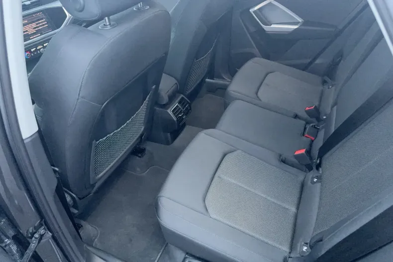Audi Q3 din 2025 cu 9.800 km - oferta AUD247684 - foto 12