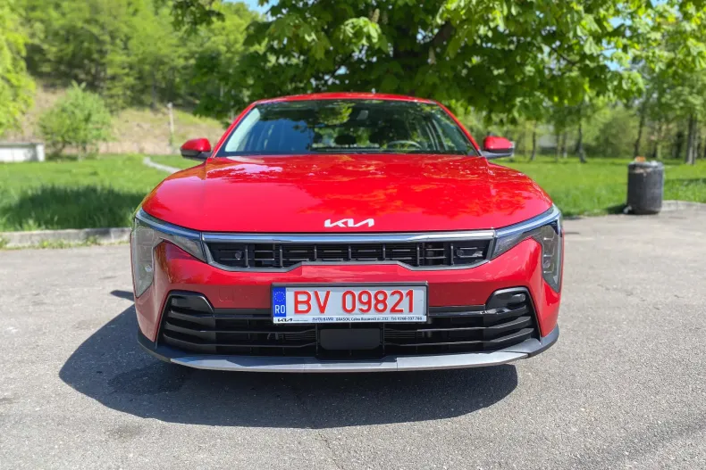 Kia K4 din 2025 cu 1.500 km - oferta KIA247686 - foto 2