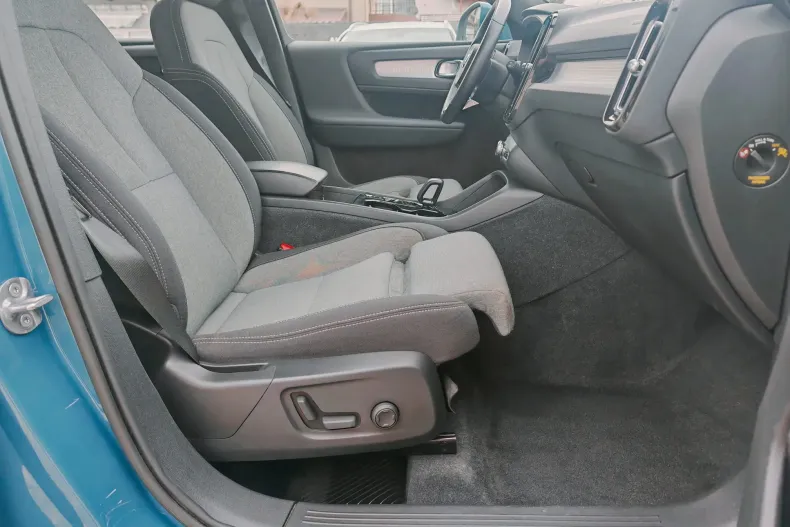Volvo XC40 din 2023 cu 129.903 km - oferta VOL247706 - foto 16