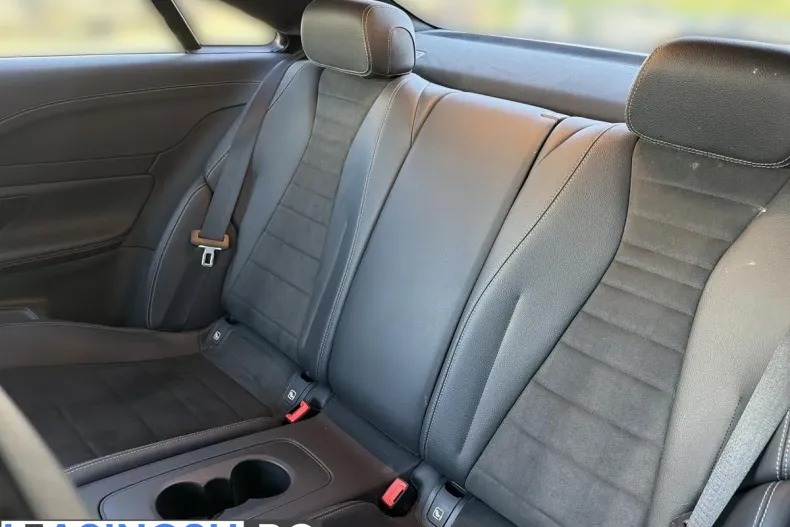 Mercedes-Benz E 200 (Clasa E) din 2021 cu 41.096 km - oferta MER247710 - foto 14
