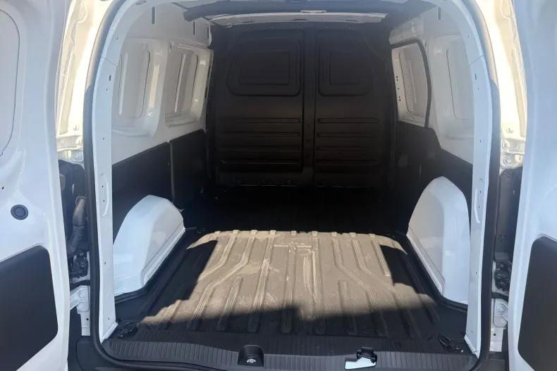 Nissan Townstar din 2025 cu 10 km - oferta NIS247715 - foto 7