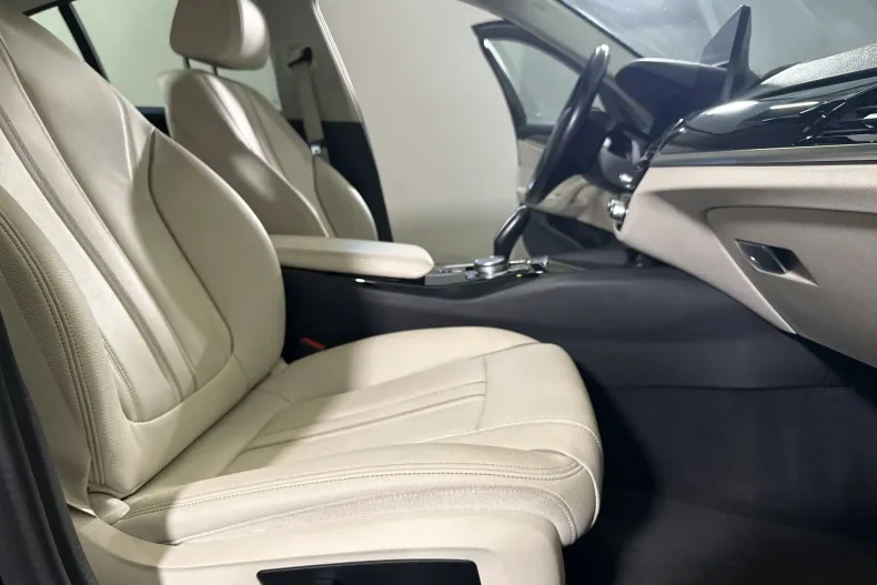 BMW 530 (Seria 5) din 2021 cu 64.917 km - oferta BMW247717 - foto 11