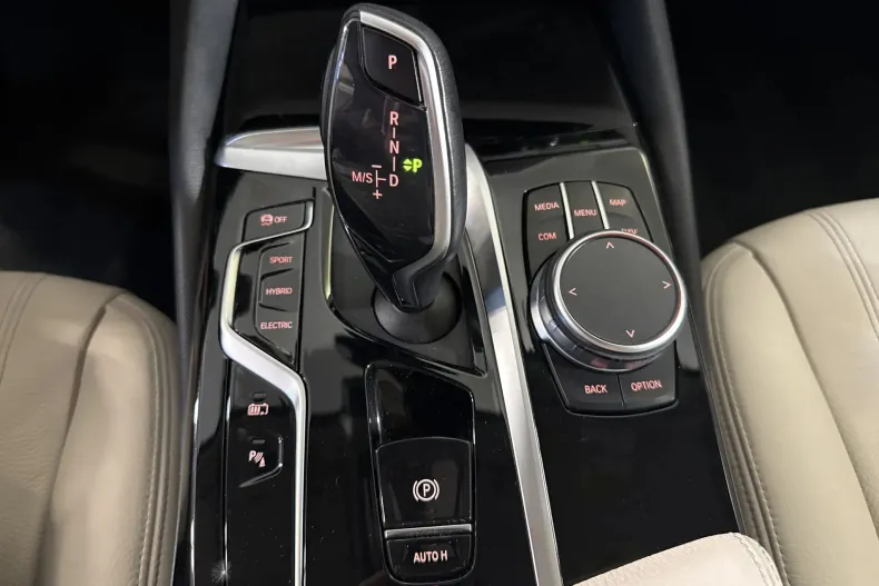 BMW 530 (Seria 5) din 2021 cu 64.917 km - oferta BMW247717 - foto 17