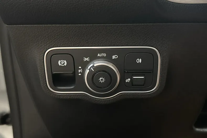 Mercedes-Benz GLB 250 (Clasa GLB) din 2022 cu 63.811 km - oferta MER247718 - foto 15
