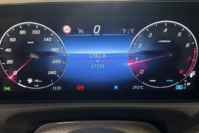 Mercedes-Benz CLA 200 (Clasa CLA) din 2025 cu 17.733 km - oferta MER247721 - foto 10