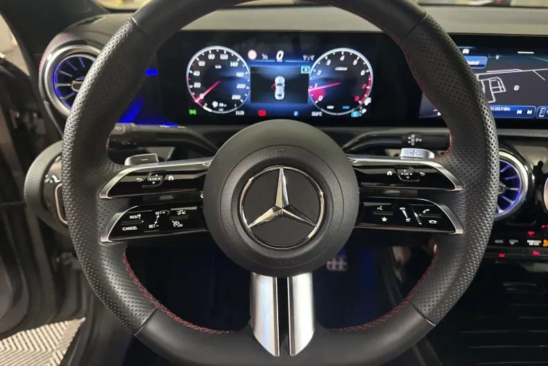 Mercedes-Benz CLA 200 (Clasa CLA) din 2025 cu 17.733 km - oferta MER247721 - foto 17