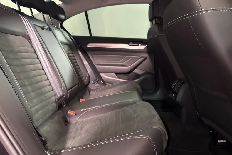 Volkswagen Passat din 2021 cu 75.409 km - oferta VOL247723 - foto 12