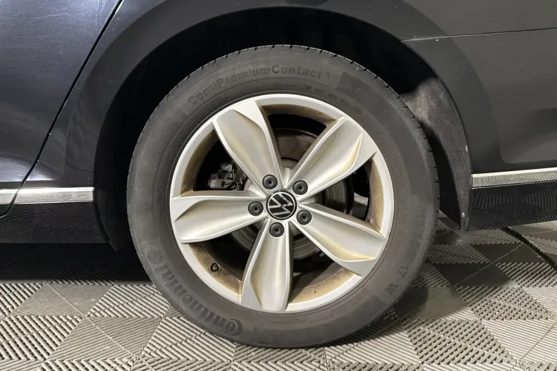 Volkswagen Passat din 2021 cu 75.409 km - oferta VOL247723 - foto 13