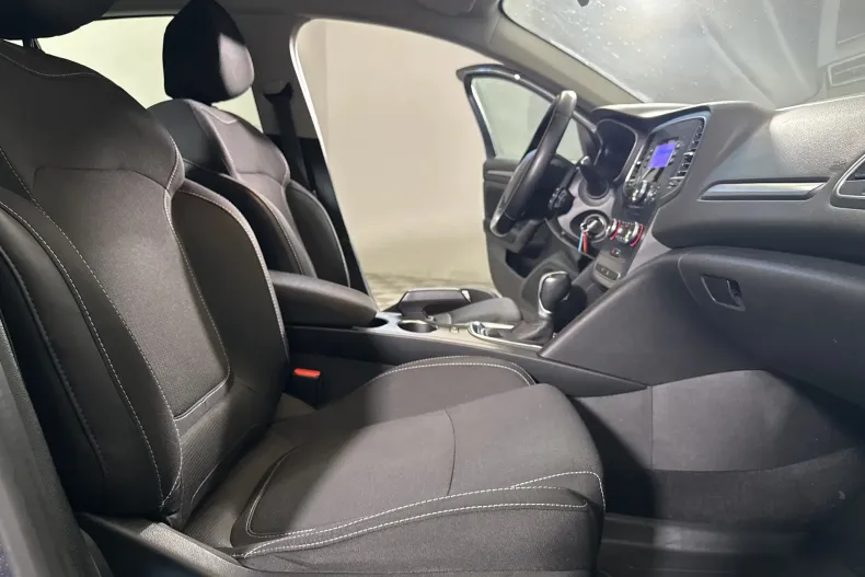 Renault Megane din 2022 cu 51.479 km - oferta REN247729 - foto 11