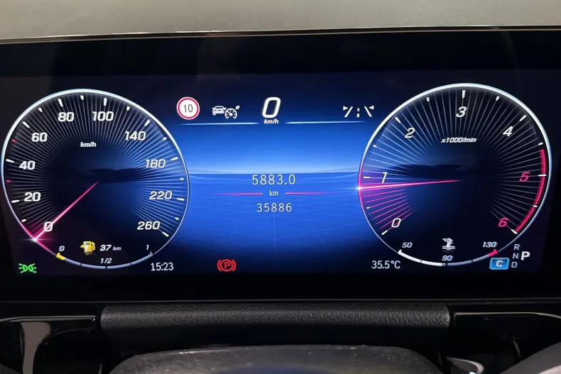 Mercedes-Benz GLA 200 (Clasa GLA) din 2025 cu 35.886 km - oferta MER247735 - foto 10