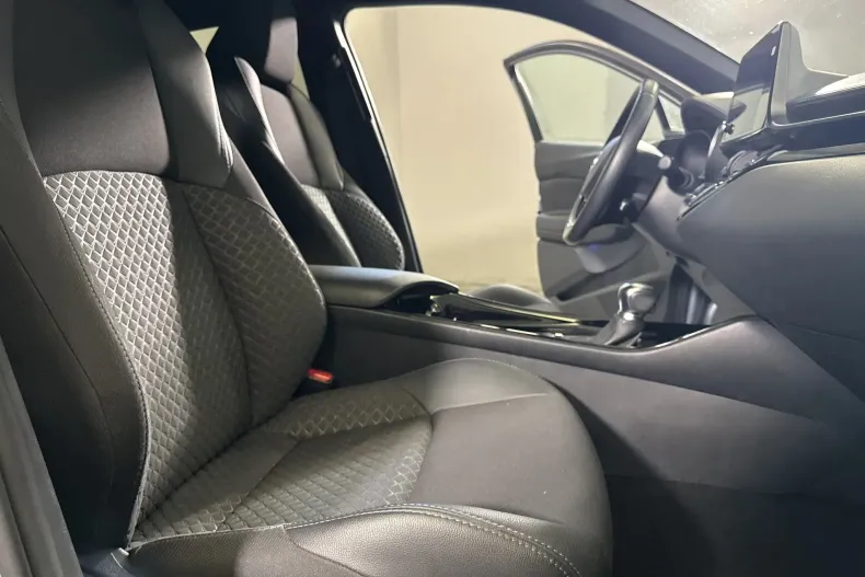 Toyota C-HR din 2022 cu 95.585 km - oferta TOY247736 - foto 11