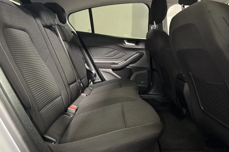 Ford Focus din 2023 cu 47.636 km - oferta FOR247738 - foto 12
