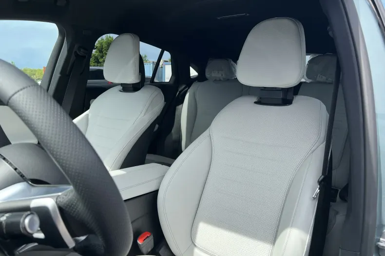 Mercedes-Benz GLC 300 (Clasa GLC) din 2026 cu 6.000 km - oferta MER247755 - foto 12