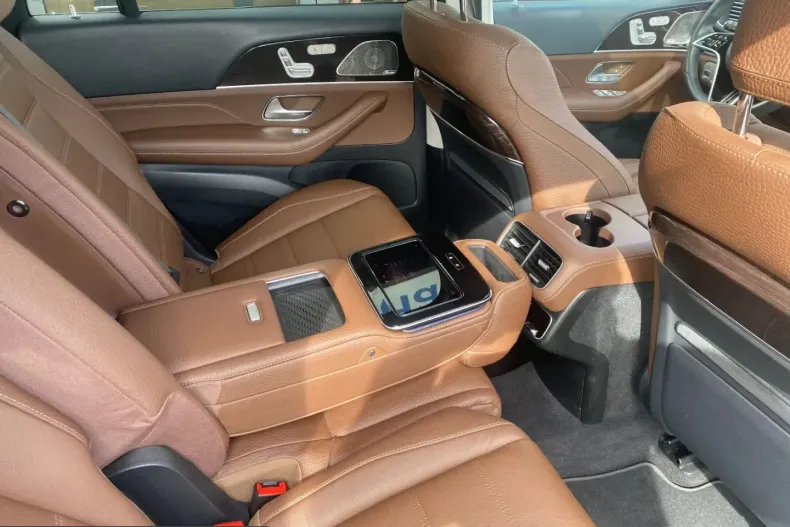 Mercedes-Benz GLS 580 (Clasa GLS) din 2023 cu 33.900 km - oferta MER247761 - foto 8