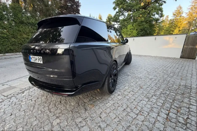 Land Rover Range Rover din 2025 cu 19.800 km - oferta LAN247785 - foto 4