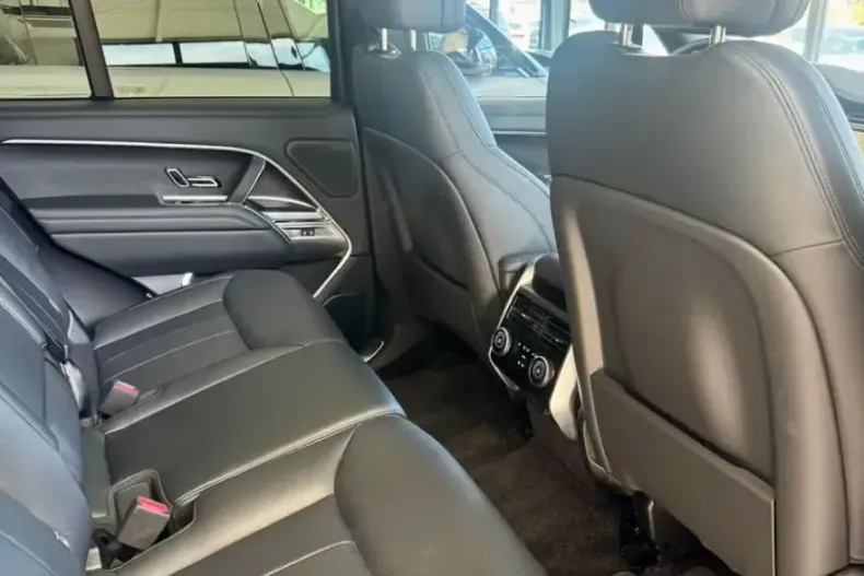 Land Rover Range Rover din 2025 cu 19.800 km - oferta LAN247785 - foto 14