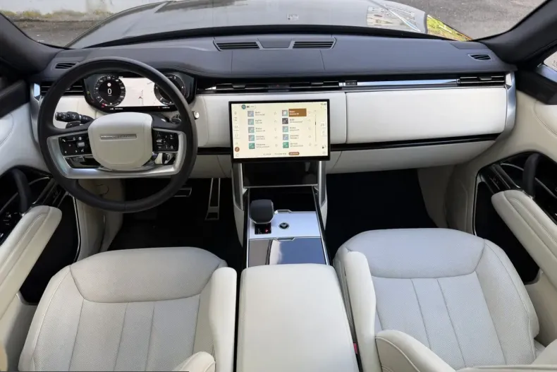 Land Rover Range Rover din 2025 cu 22.500 km - oferta LAN247786 - foto 18