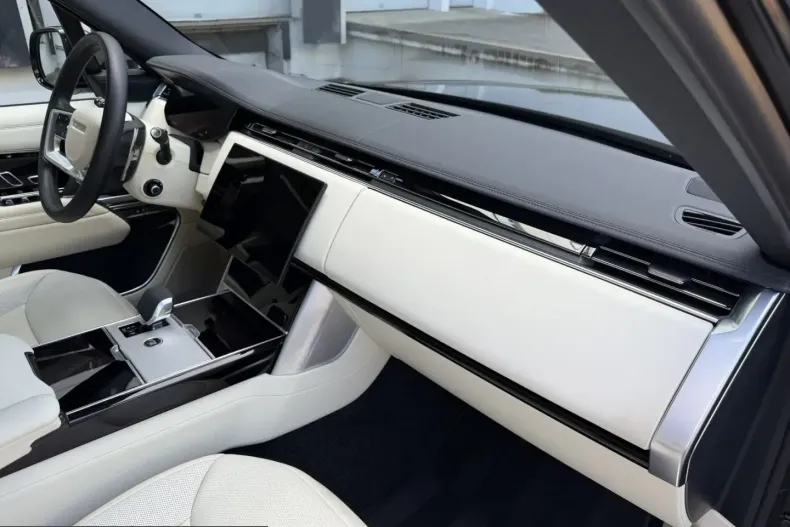 Land Rover Range Rover din 2025 cu 22.500 km - oferta LAN247786 - foto 25