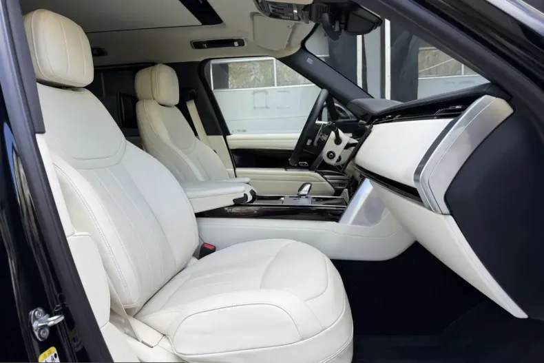 Land Rover Range Rover din 2025 cu 22.500 km - oferta LAN247786 - foto 27
