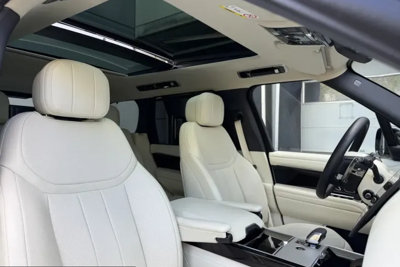 Land Rover Range Rover din 2025 cu 22.500 km - oferta LAN247786 - foto 42