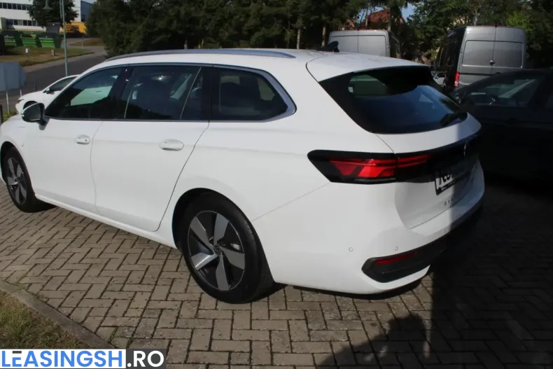 Volkswagen Passat din 2025 cu 20.745 km - oferta VOL247796 - foto 3
