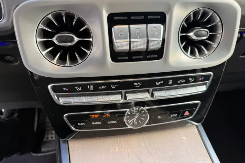 Mercedes-Benz G 63 AMG (Clasa G) din 2023 cu 42.000 km - oferta MER247798 - foto 39