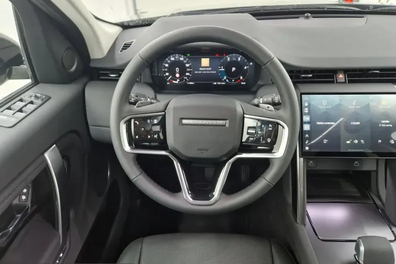 Land Rover Discovery Sport din 2025 cu 2.950 km - oferta LAN247804 - foto 17
