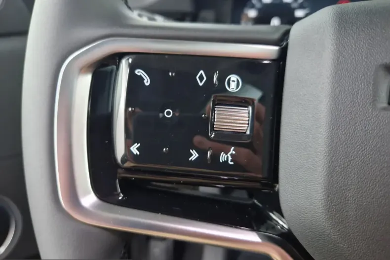 Land Rover Discovery Sport din 2025 cu 2.950 km - oferta LAN247804 - foto 29