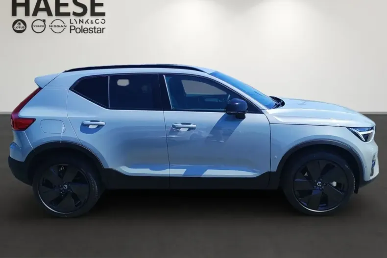 Volvo XC40 din 2025 cu 13.830 km - oferta VOL247805 - foto 4