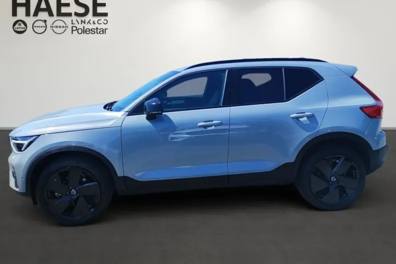 Volvo XC40 din 2025 cu 13.830 km - oferta VOL247805 - foto 8