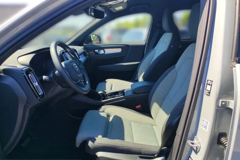 Volvo XC40 din 2025 cu 13.830 km - oferta VOL247805 - foto 14