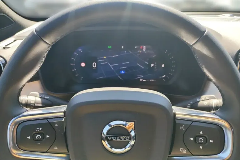 Volvo XC40 din 2025 cu 13.830 km - oferta VOL247805 - foto 17