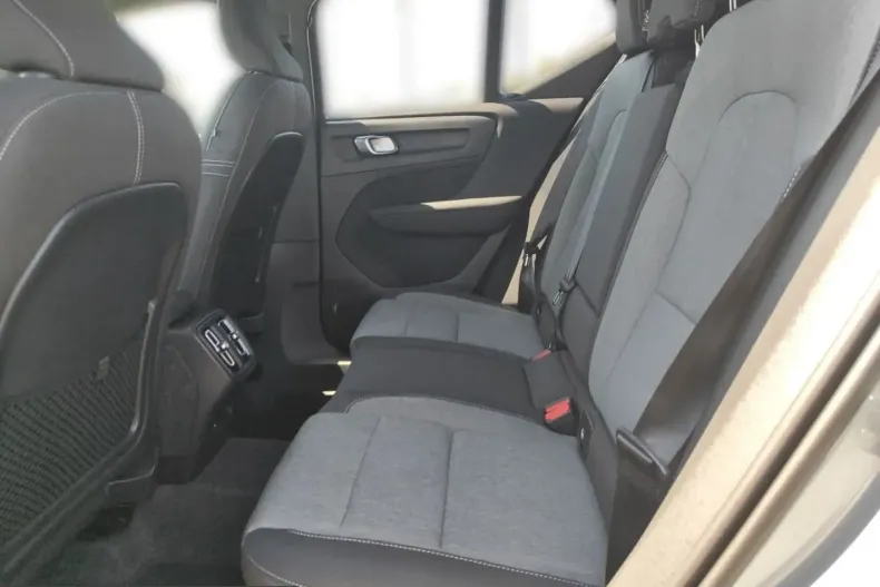Volvo XC40 din 2025 cu 13.830 km - oferta VOL247805 - foto 21