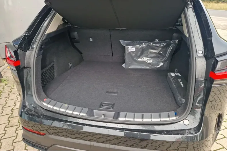 Lexus NX 350h din 2024 cu 15.800 km - oferta LEX247819 - foto 4