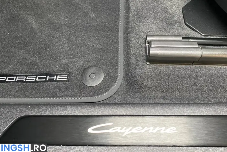 Porsche Cayenne din 2026 cu 9.000 km - oferta POR247840 - foto 30