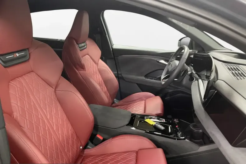 Audi SQ6 din 2025 cu 9.260 km - oferta AUD247850 - foto 16
