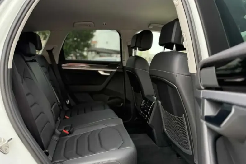Volkswagen Touareg din 2022 cu 133.000 km - oferta VOL247852 - foto 13