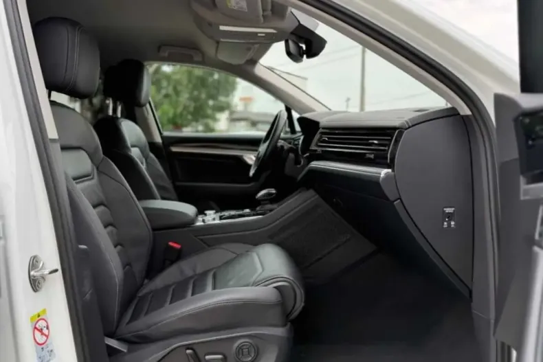 Volkswagen Touareg din 2022 cu 133.000 km - oferta VOL247852 - foto 14