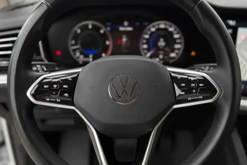 Volkswagen Touareg din 2022 cu 133.000 km - oferta VOL247852 - foto 19