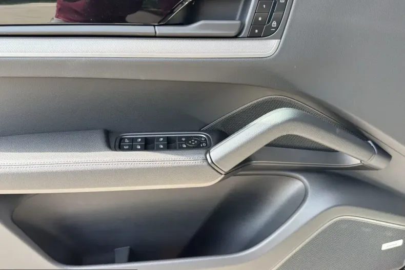 Porsche Cayenne din 2025 cu 12.900 km - oferta POR247857 - foto 15