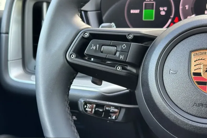 Porsche Cayenne din 2025 cu 12.900 km - oferta POR247857 - foto 19