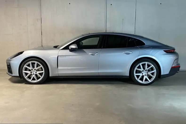 Porsche Panamera din 2025 cu 6.600 km - oferta POR247858 - foto 2