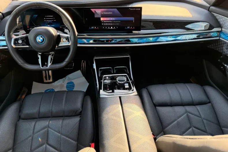 BMW 750 (Seria 7) din 2023 cu 17.188 km - oferta BMW247861 - foto 11