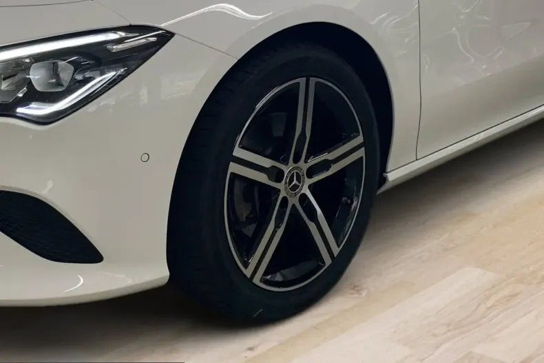 Mercedes-Benz CLA 200 (Clasa CLA) din 2023 cu 69.260 km - oferta MER247875 - foto 5