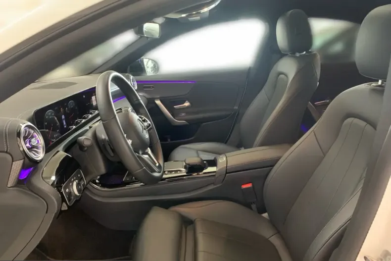 Mercedes-Benz CLA 200 (Clasa CLA) din 2023 cu 69.260 km - oferta MER247875 - foto 6