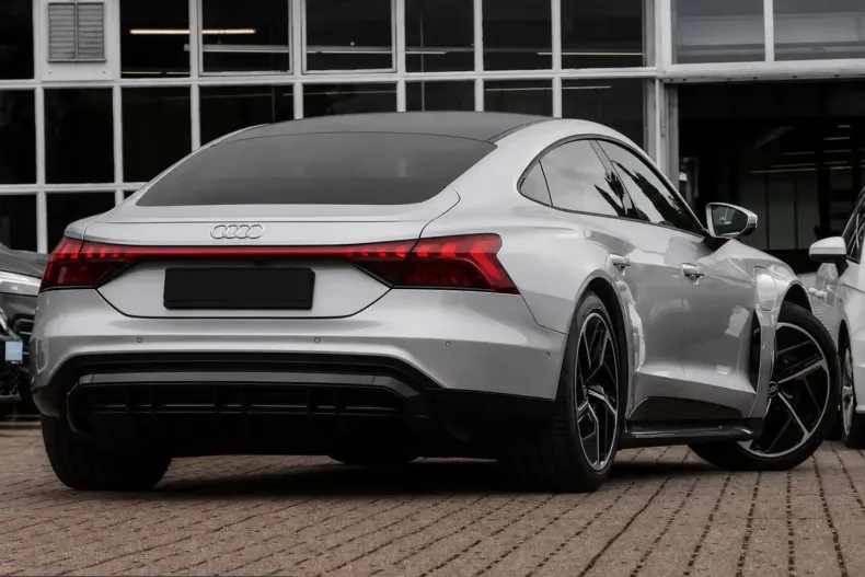 Audi e-tron GT din 2023 cu 46.479 km - oferta AUD247880 - foto 2