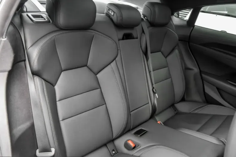 Audi e-tron GT din 2023 cu 46.479 km - oferta AUD247880 - foto 4